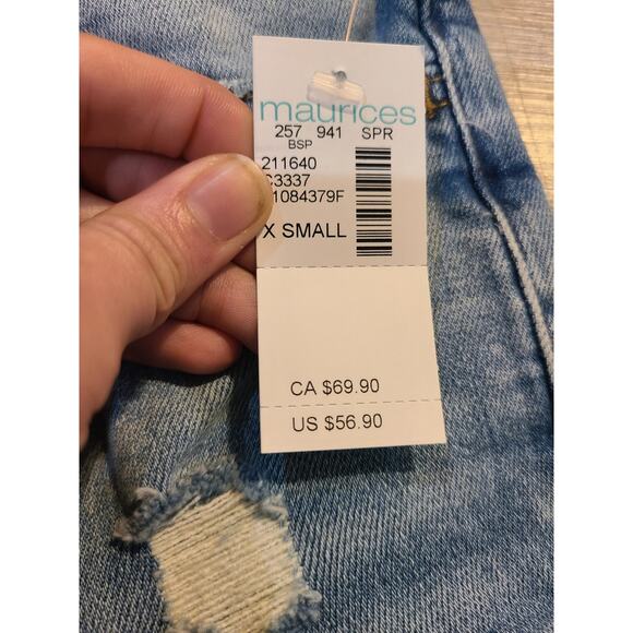 Vervet xs women's distressed cuffed bermuda shorts - Picture 3 of 9